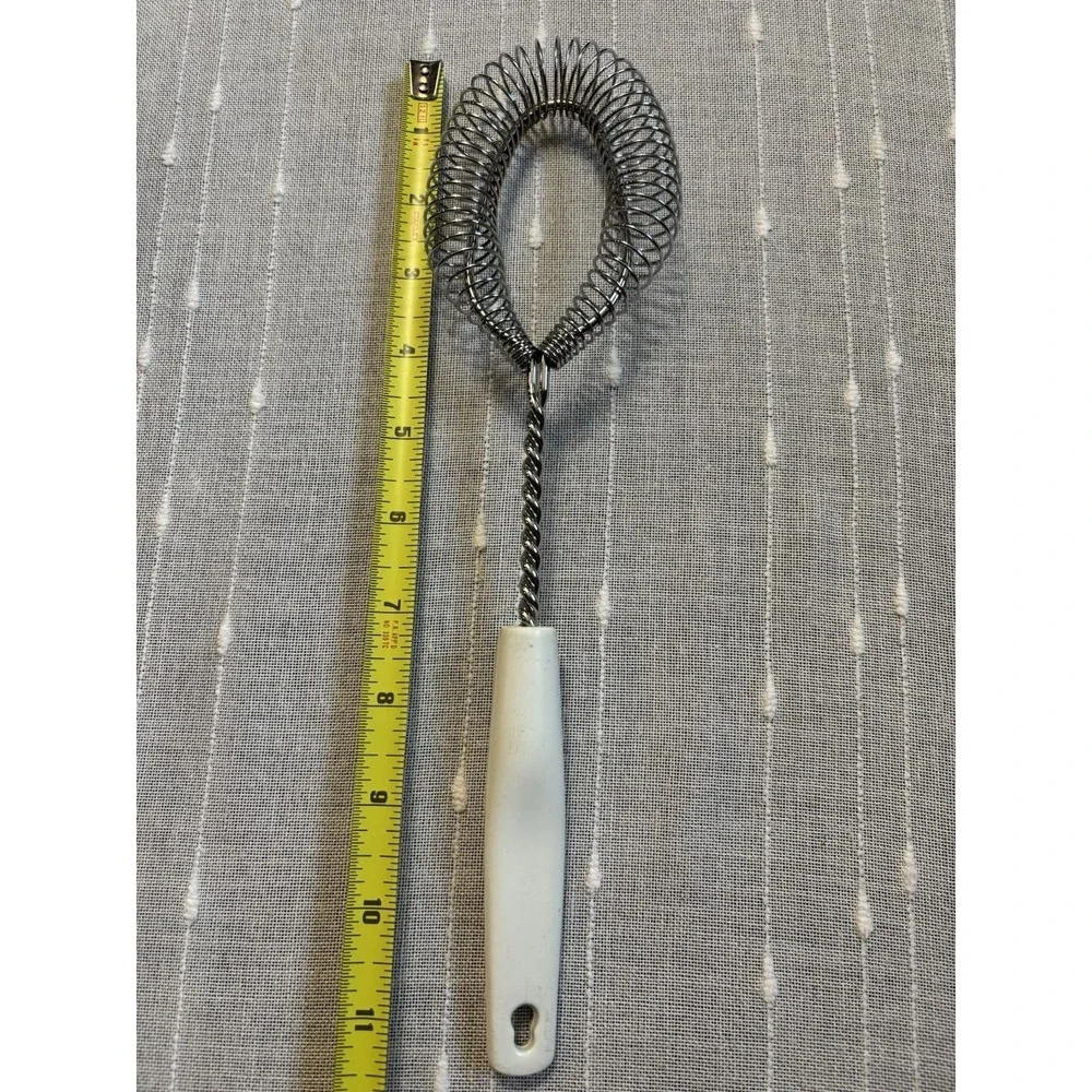 Vintage White Handle Spring Coil Wire Whisk Primitive Egg Beater Farmhouse EUC